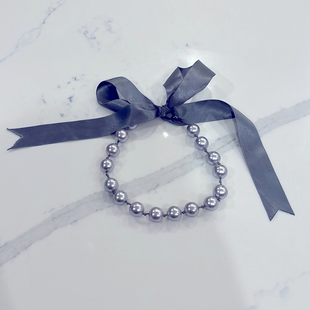 Pearl ribbon choker